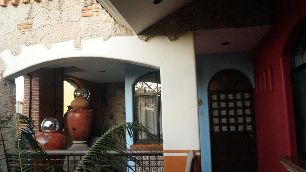 לינה וארוחת בוקר Tlaquepaque Casa De Las Flores מראה חיצוני תמונה