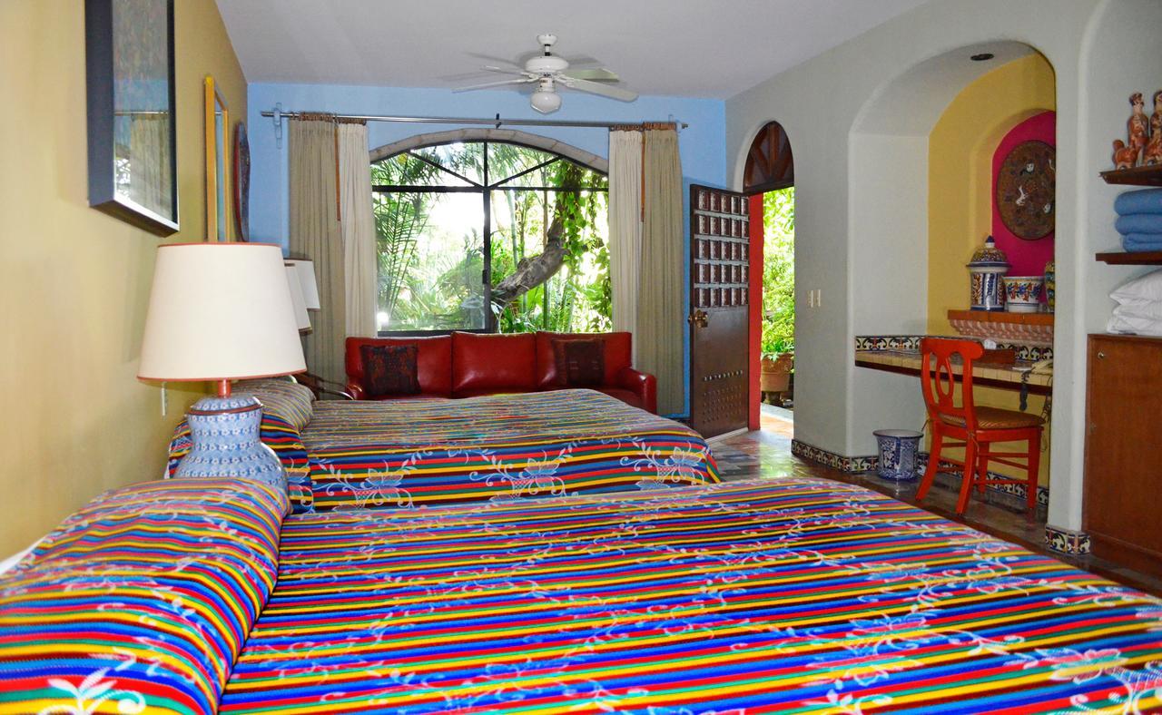 לינה וארוחת בוקר Tlaquepaque Casa De Las Flores מראה חיצוני תמונה