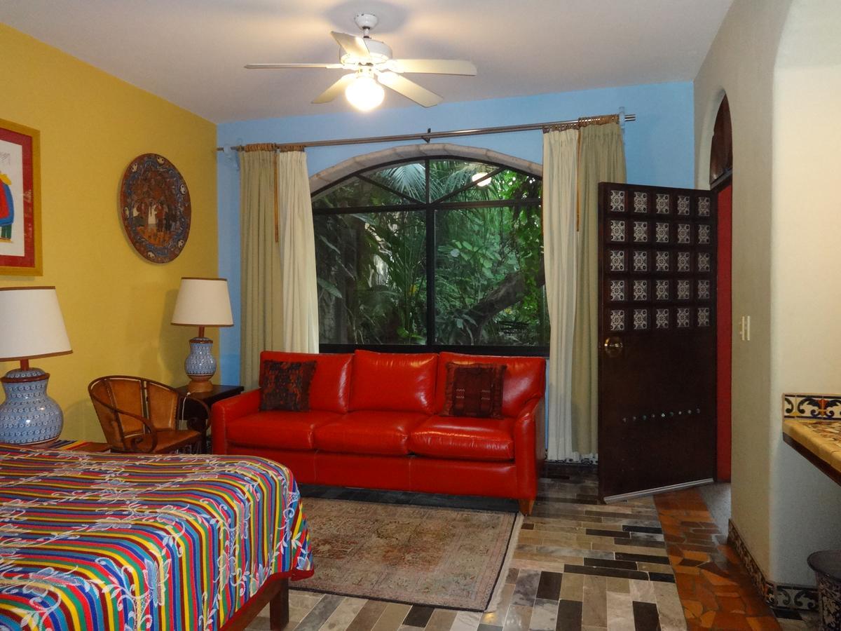 לינה וארוחת בוקר Tlaquepaque Casa De Las Flores מראה חיצוני תמונה