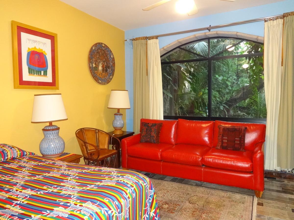 לינה וארוחת בוקר Tlaquepaque Casa De Las Flores מראה חיצוני תמונה
