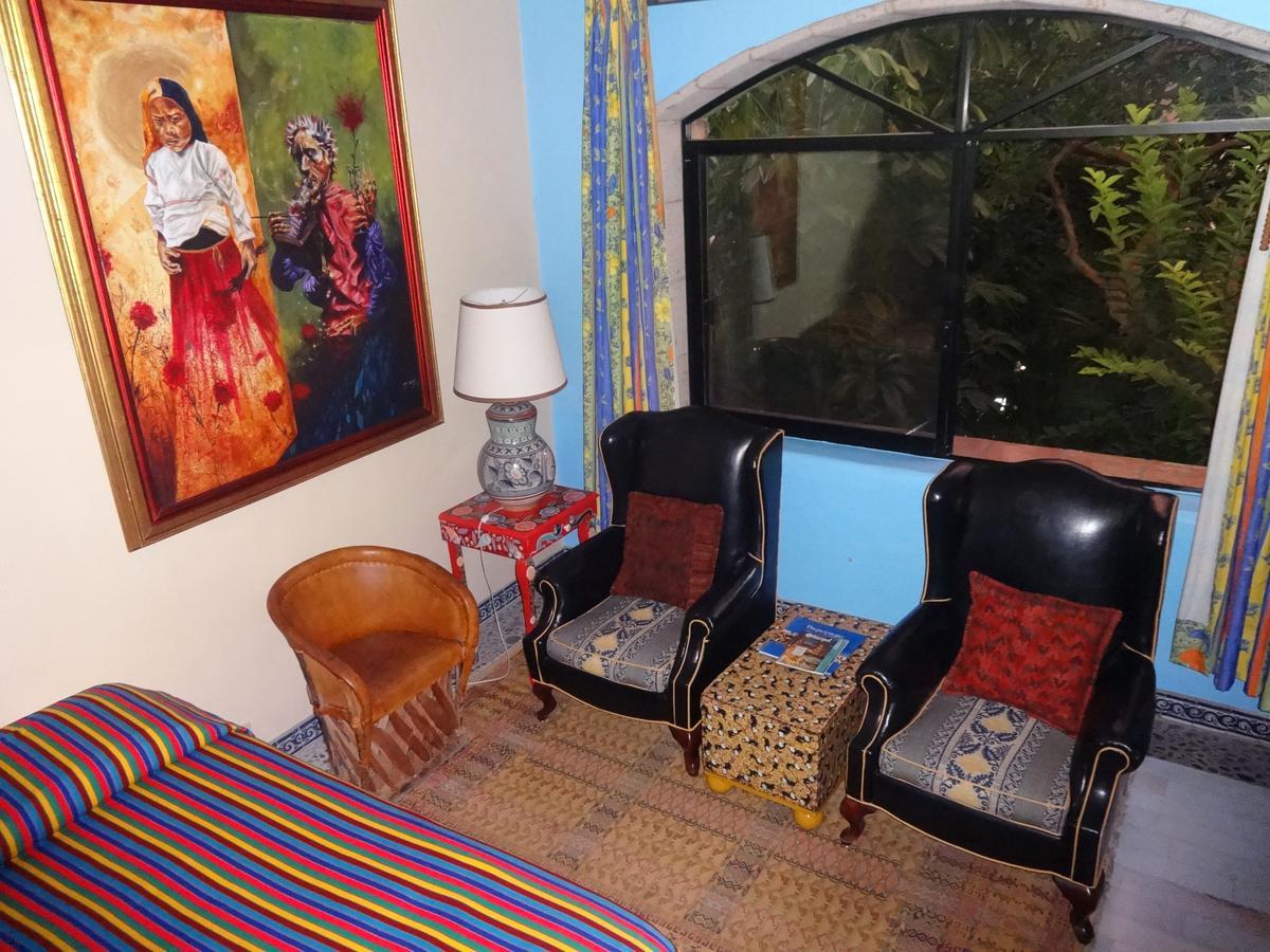 לינה וארוחת בוקר Tlaquepaque Casa De Las Flores מראה חיצוני תמונה