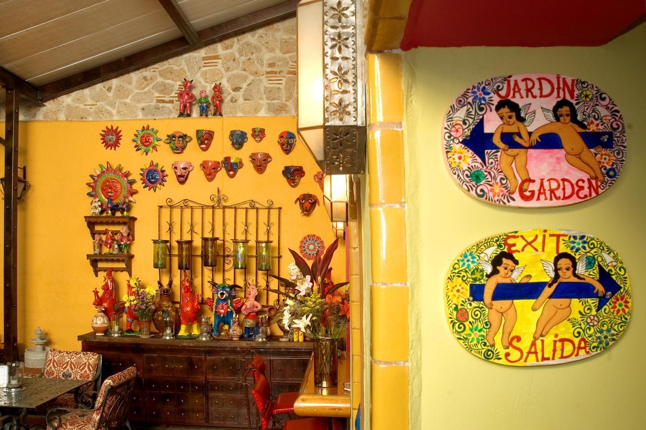 לינה וארוחת בוקר Tlaquepaque Casa De Las Flores מראה חיצוני תמונה
