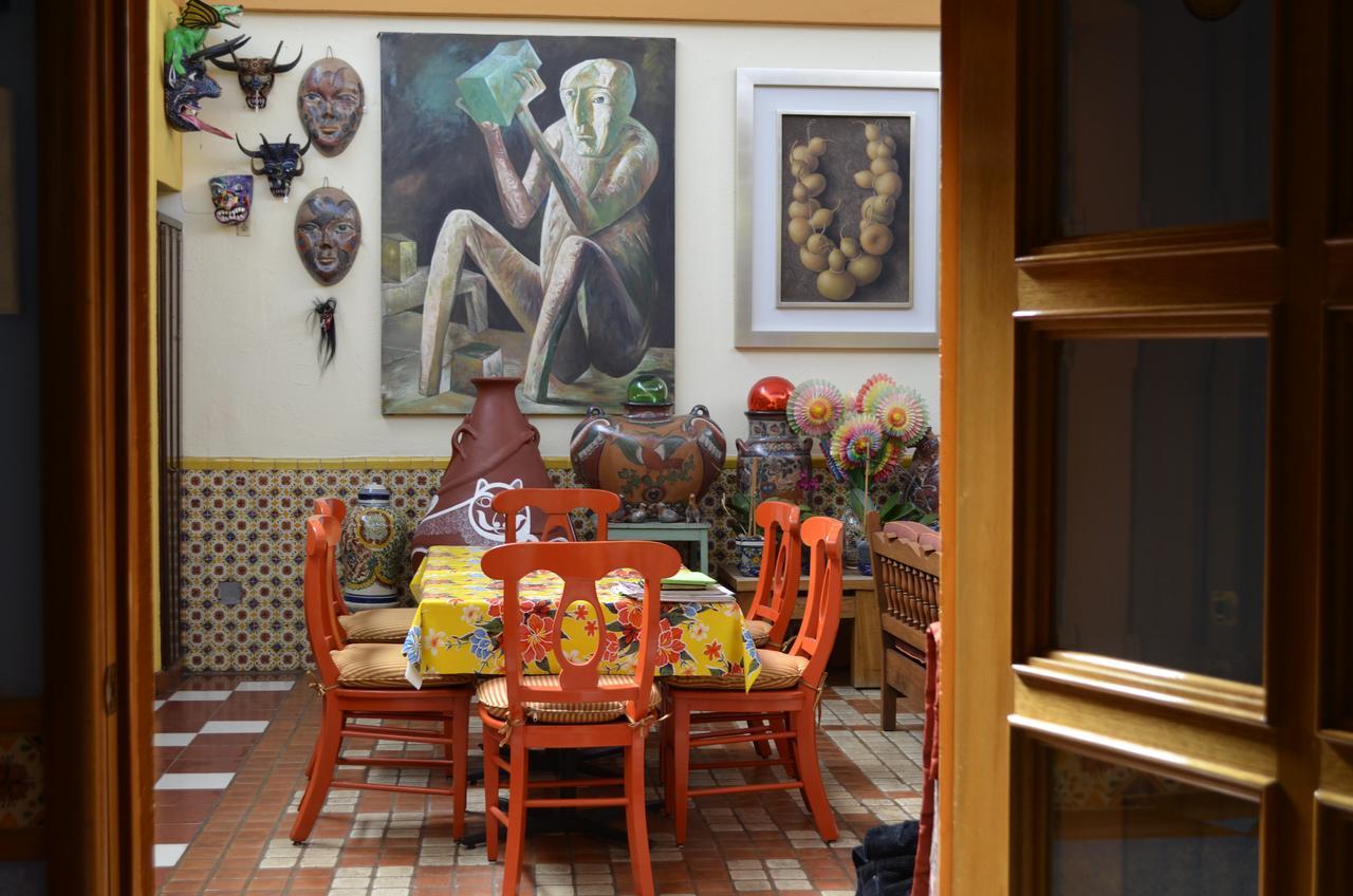 לינה וארוחת בוקר Tlaquepaque Casa De Las Flores מראה חיצוני תמונה
